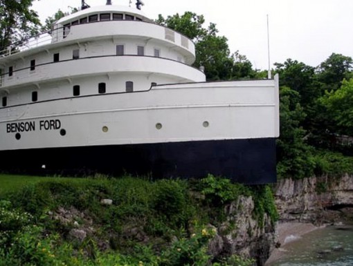 Top 10 Crazy Inland Ship & Boat Houses
