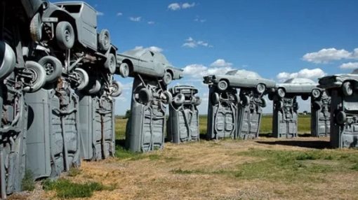 Cars placed as a replica of Stonehenge