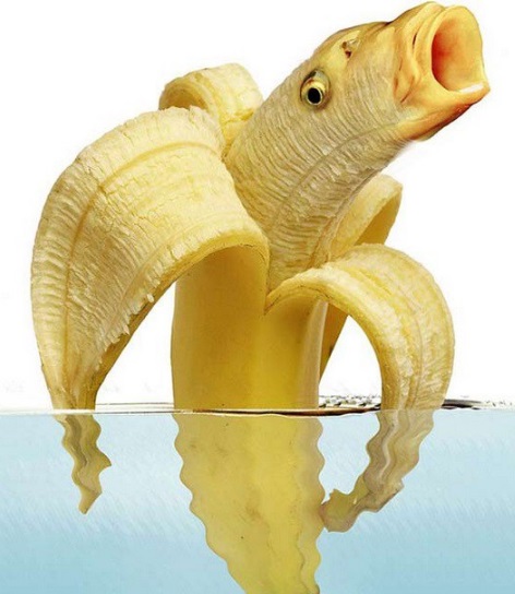 Photoshopped Banana Made to Look Like a Fish