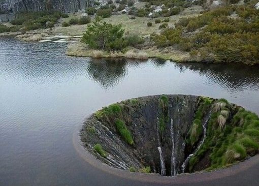 Sink Hole, Serra Da Estrela Mountain