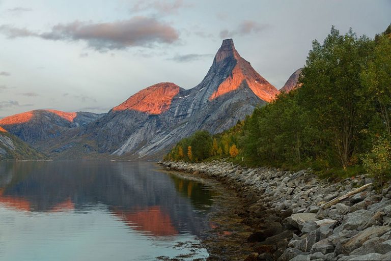 top-10-countries-with-the-longest-coastlines