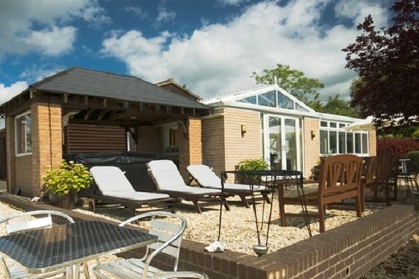 Treetops Cottages & Spa, Grasby, Barnetby