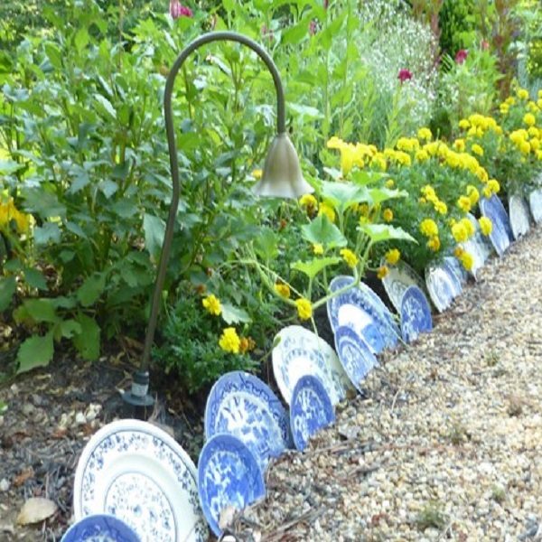 A Garden Border Made From Plates