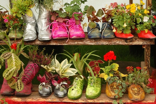 Planters Made With Old Shoes and Trainers