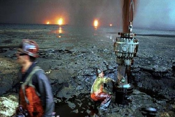Nowruz oil field oil spill